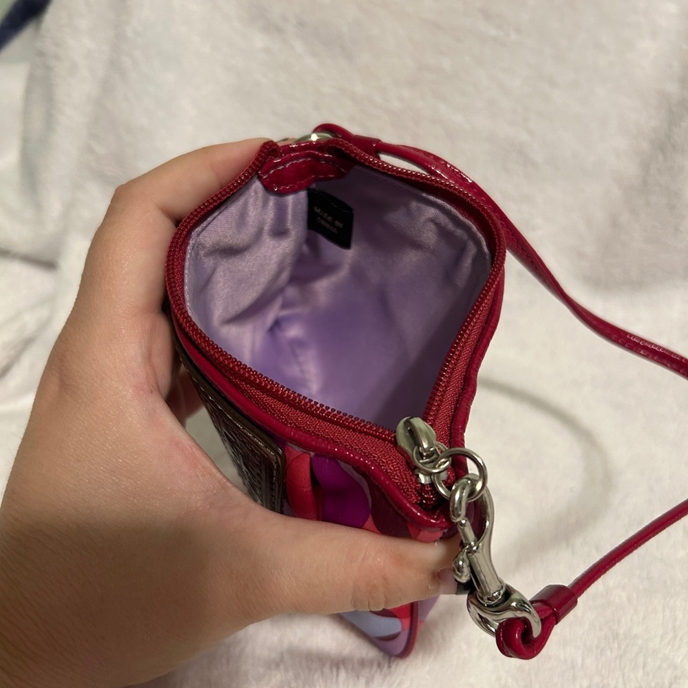 Coach Poppy Wristlet - Picture 7 of 7